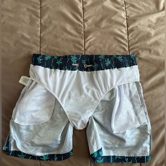 139 MaaMgic Men's Swim Trunks with Mesh Lining - Picture 3 of 7
